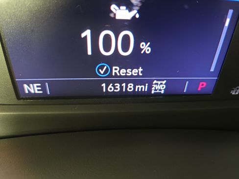 Certified 2020 Cadillac XT4 Sport w/ Sun And Sound Package image 18