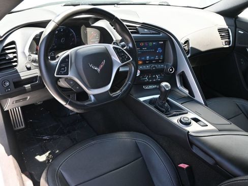 Used 2016 Chevrolet Corvette Stingray Coupe RWD image 11