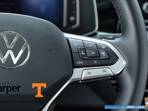 Used 2025 Volkswagen Jetta SEL FWD image 59