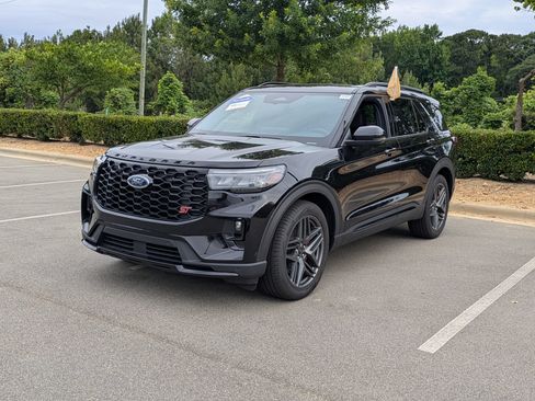 Certified 2025 Ford Explorer ST w/ Sun And Sound Package AWD/4WD image 8