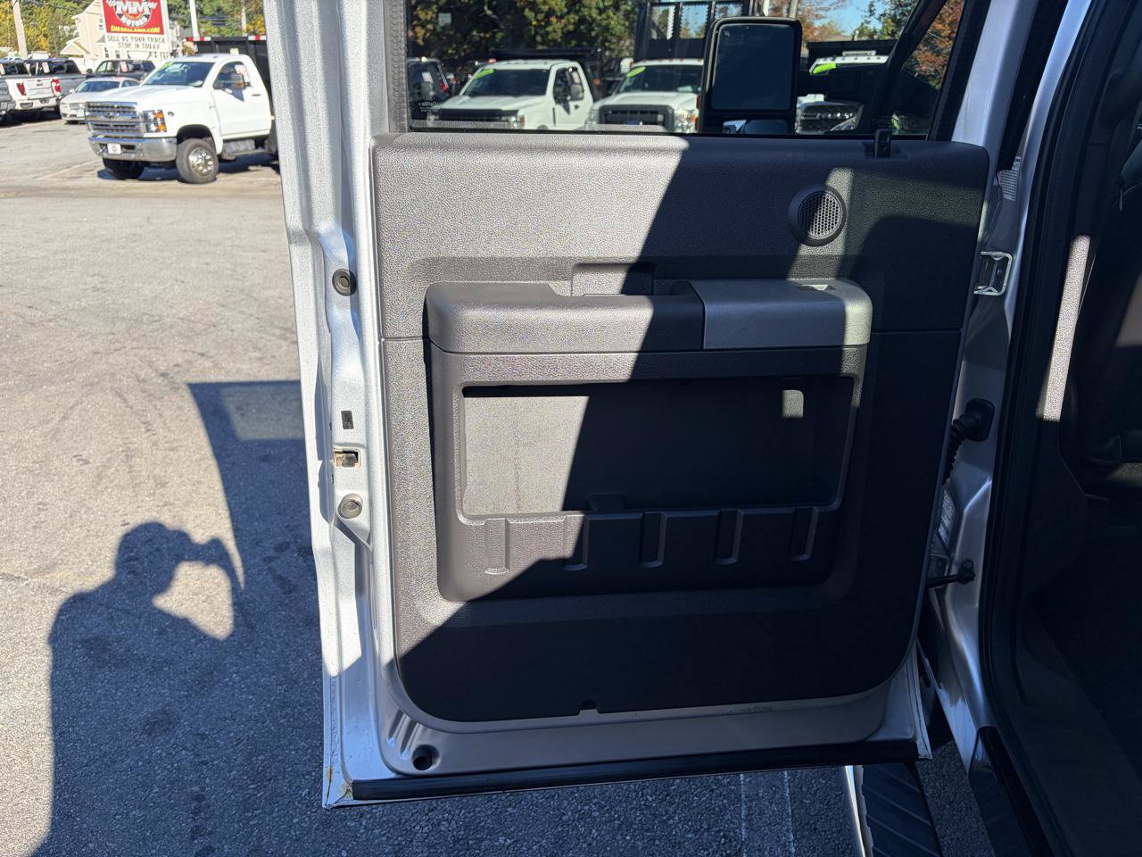Used 2011 Ford F350 Lariat w/ Lariat Ultimate Pkg AWD/4WD image 28