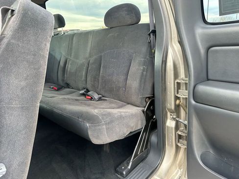 Used 2001 Chevrolet Silverado 2500 LS image 28