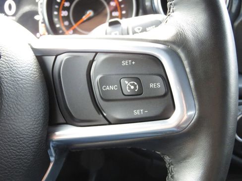 Used 2021 Jeep Wrangler Unlimited Sahara AWD/4WD image 22