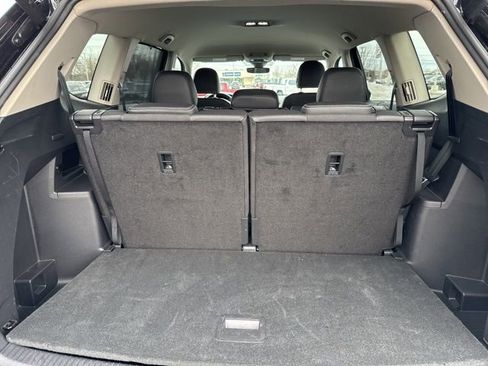 Used 2025 Volkswagen Atlas SE image 35