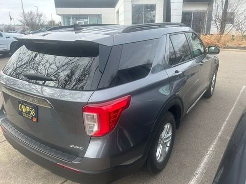 Used 2022 Ford Explorer XLT image 5