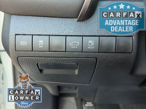 Used 2023 Toyota Camry SE image 11