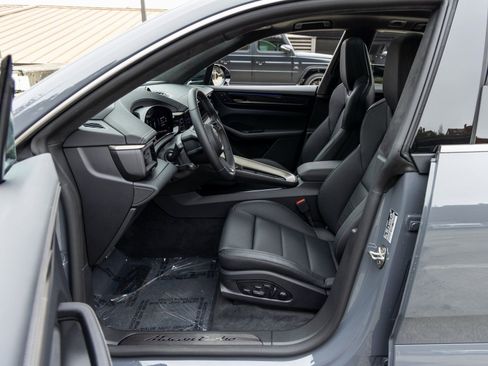 New 2025 Porsche Macan Turbo Electric image 24