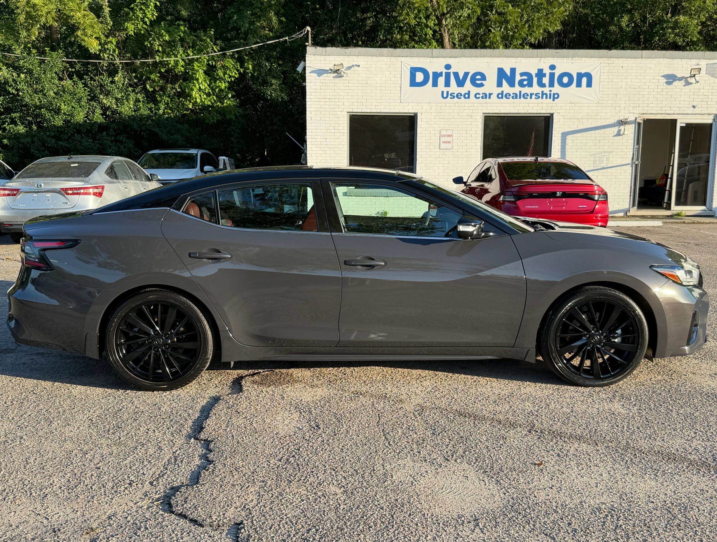 Used 2021 Nissan Maxima Platinum w/ 40th Anniversary Package FWD image 4