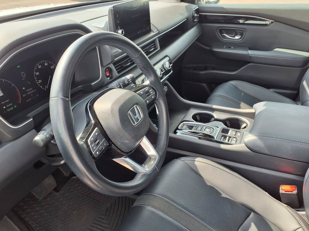 Used 2023 Honda Pilot Touring image 17