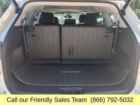 Certified 2020 Toyota Highlander XLE AWD/4WD image 24