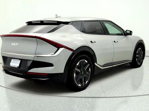 Used 2025 Kia EV6 Wind RWD image 5