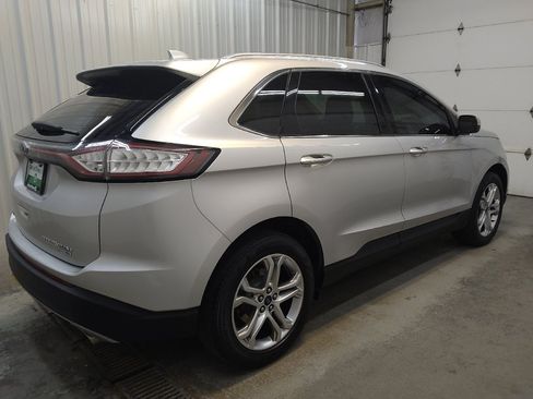 Used 2018 Ford Edge Titanium w/ Technology Package AWD/4WD image 10