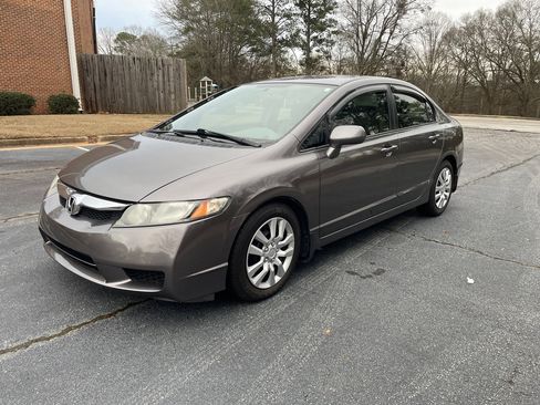 Used 2010 Honda Civic LX image 2