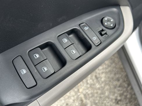 New 2025 Hyundai Venue SEL image 20