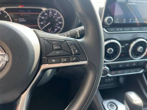 Used 2024 Nissan Sentra SV FWD image 15