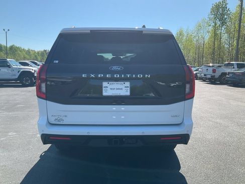 New 2026 Ford Expedition Max Active RWD image 6
