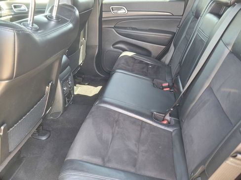 Used 2022 Jeep Grand Cherokee Laredo X image 10