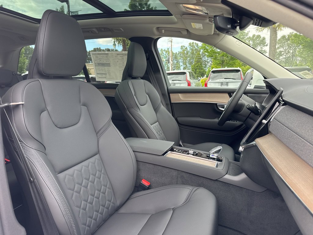 New 2026 Volvo XC90 T8 Plus w/ Protection Package AWD/4WD image 21