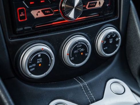 Used 2012 Nissan 370Z Coupe image 17