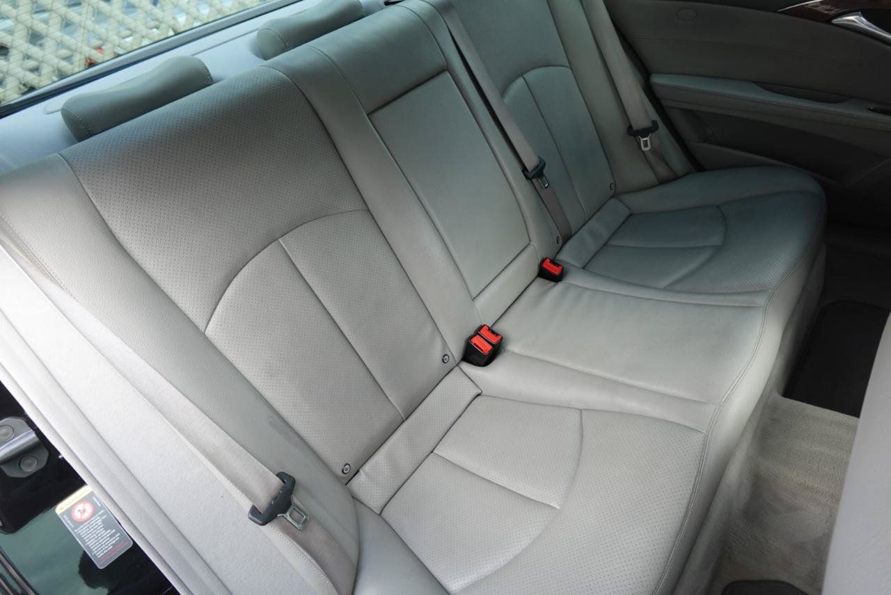 Used 2005 Mercedes-Benz E 320 Sedan image 11