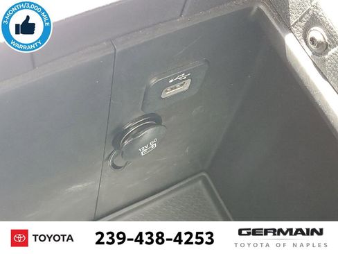 Used 2018 Jeep Wrangler Unlimited Sahara w/ Connectivity Group image 32