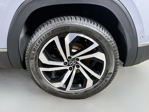 Used 2020 Volkswagen Atlas Cross Sport SEL Premium image 31