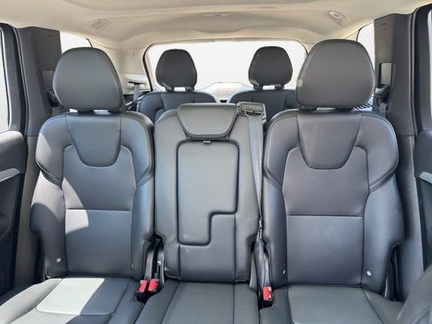 Certified 2025 Volvo XC90 B5 Core AWD/4WD image 12