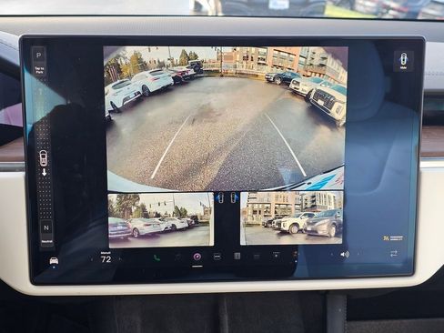 Used 2023 Tesla Model X image 13