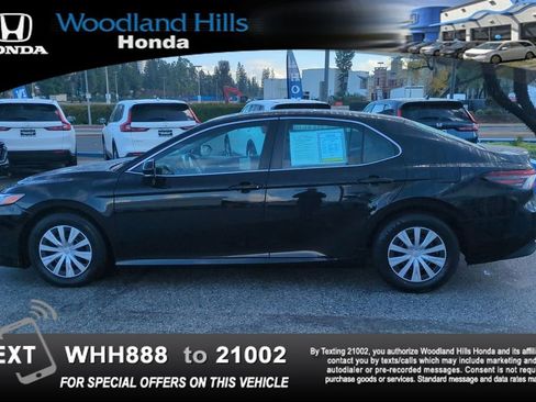 Used 2022 Toyota Camry LE image 8