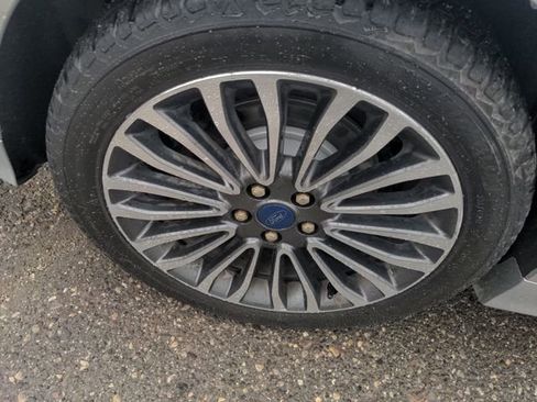 Used 2017 Ford Fusion Titanium image 19