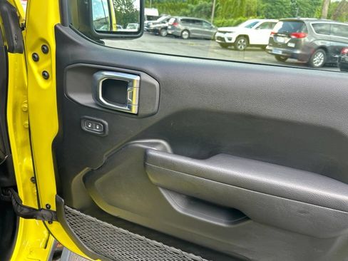 Used 2024 Jeep Wrangler Unlimited Sport AWD/4WD image 44