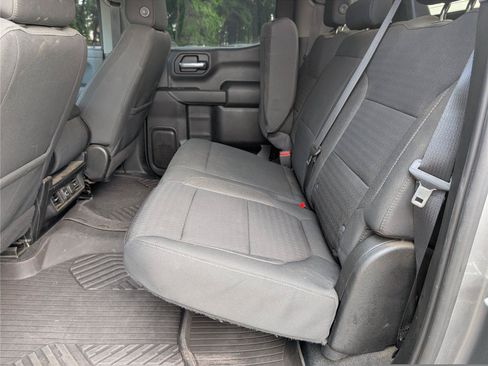 Used 2021 Chevrolet Silverado 1500 LT AWD/4WD image 32