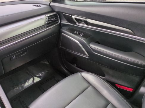 Used 2024 Kia Telluride S image 16