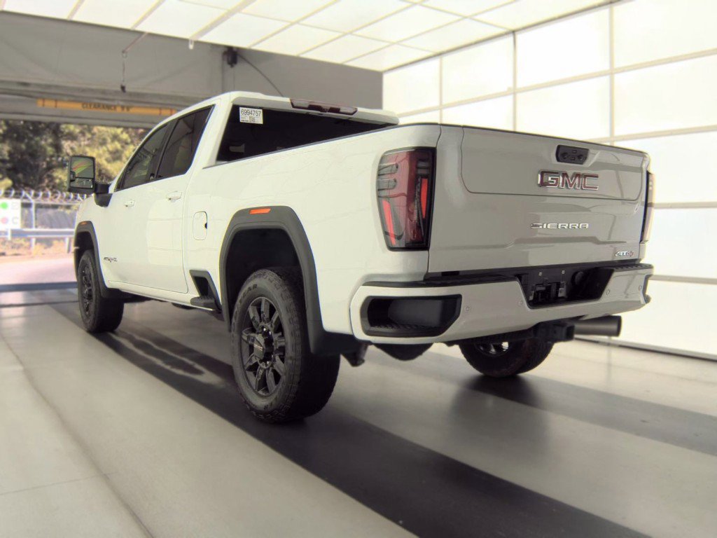Used 2026 GMC Sierra 2500 AT4 AWD/4WD image 8
