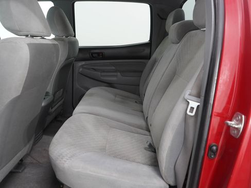 Used 2011 Toyota Tacoma 4x4 Double Cab w/ SR5 Pkg #2 image 16