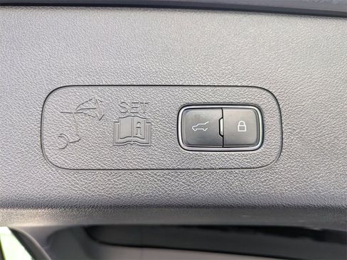 Certified 2025 Lincoln Aviator Black Label image 14