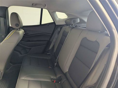 Used 2026 Chevrolet Trax ACTIV w/ Sunroof Package FWD image 34