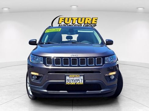 Used 2021 Jeep Compass Latitude FWD image 2