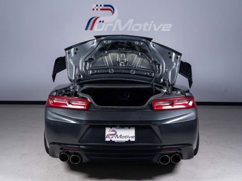 Used 2018 Chevrolet Camaro SS RWD image 17