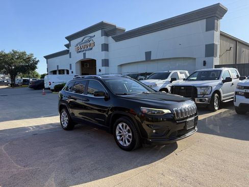 Used 2019 Jeep Cherokee Latitude w/ Popular Appearance Group FWD image 40