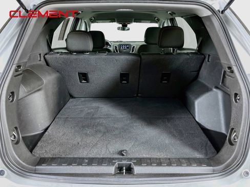 Used 2021 Chevrolet Equinox LT FWD image 10