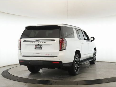 Used 2024 Chevrolet Suburban RST image 7