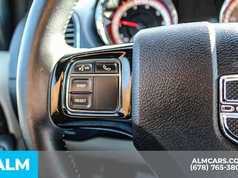 Used 2017 Dodge Grand Caravan SXT FWD image 24