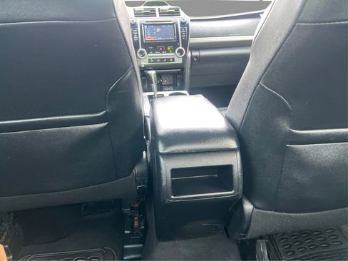 Used 2012 Toyota Camry SE FWD image 21
