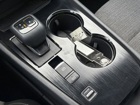 Used 2022 Nissan Rogue SV FWD image 21