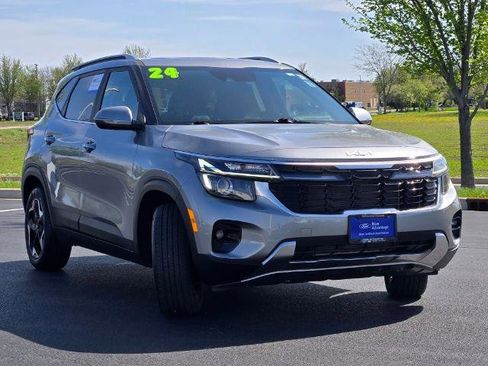 Used 2024 Kia Seltos EX AWD/4WD image 4