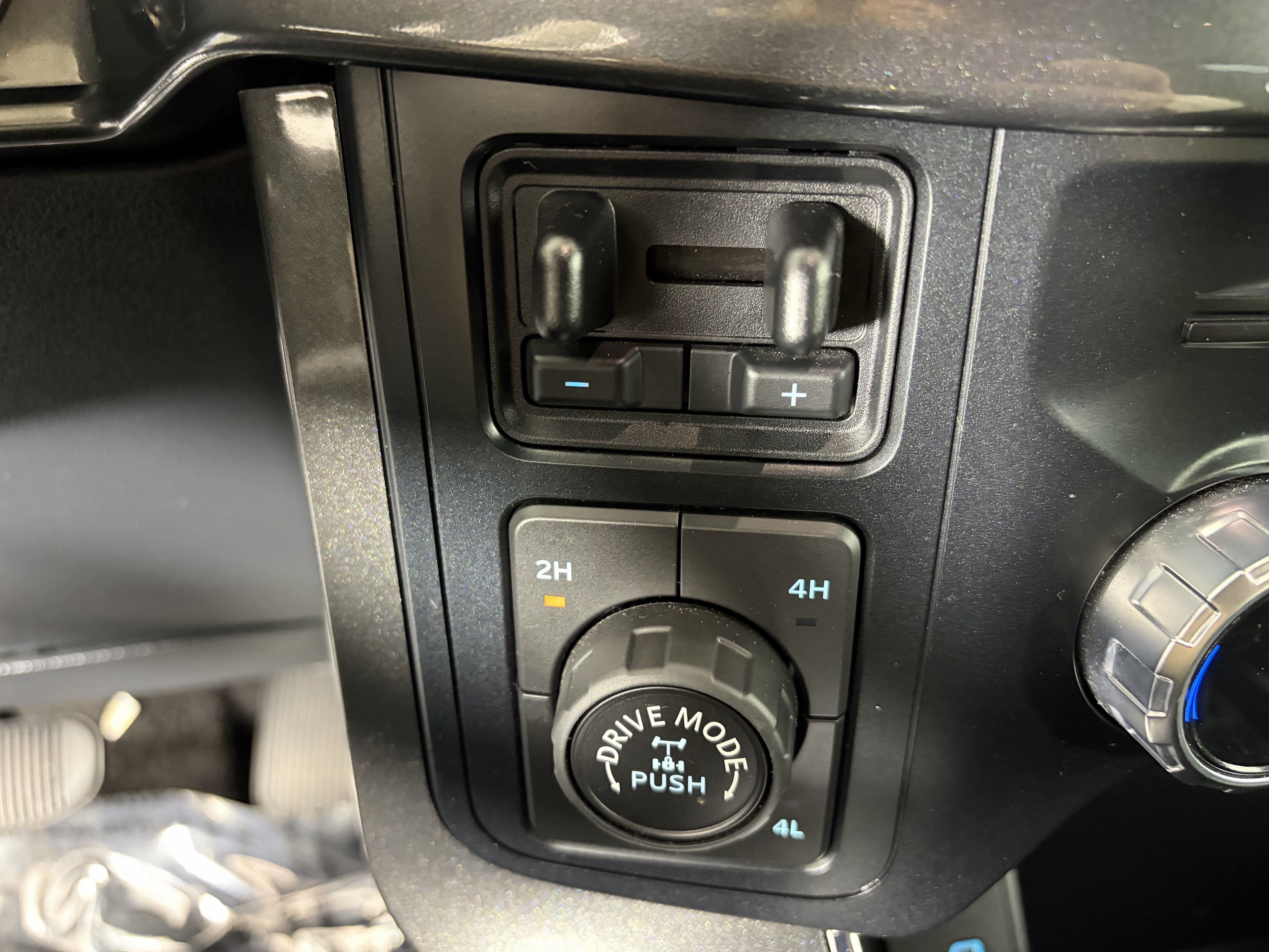 Used 2023 Ford F150 XLT w/ Equipment Group 302A High AWD/4WD image 26