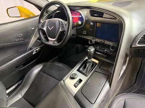 Used 2018 Chevrolet Corvette Z06 RWD image 32