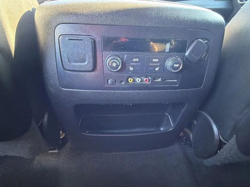 Used 2015 GMC Yukon Denali w/ Premium Package image 12