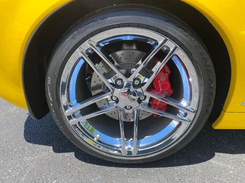 Used 2007 Chevrolet Corvette Z06 w/ Preferred Equipment Group RWD image 36